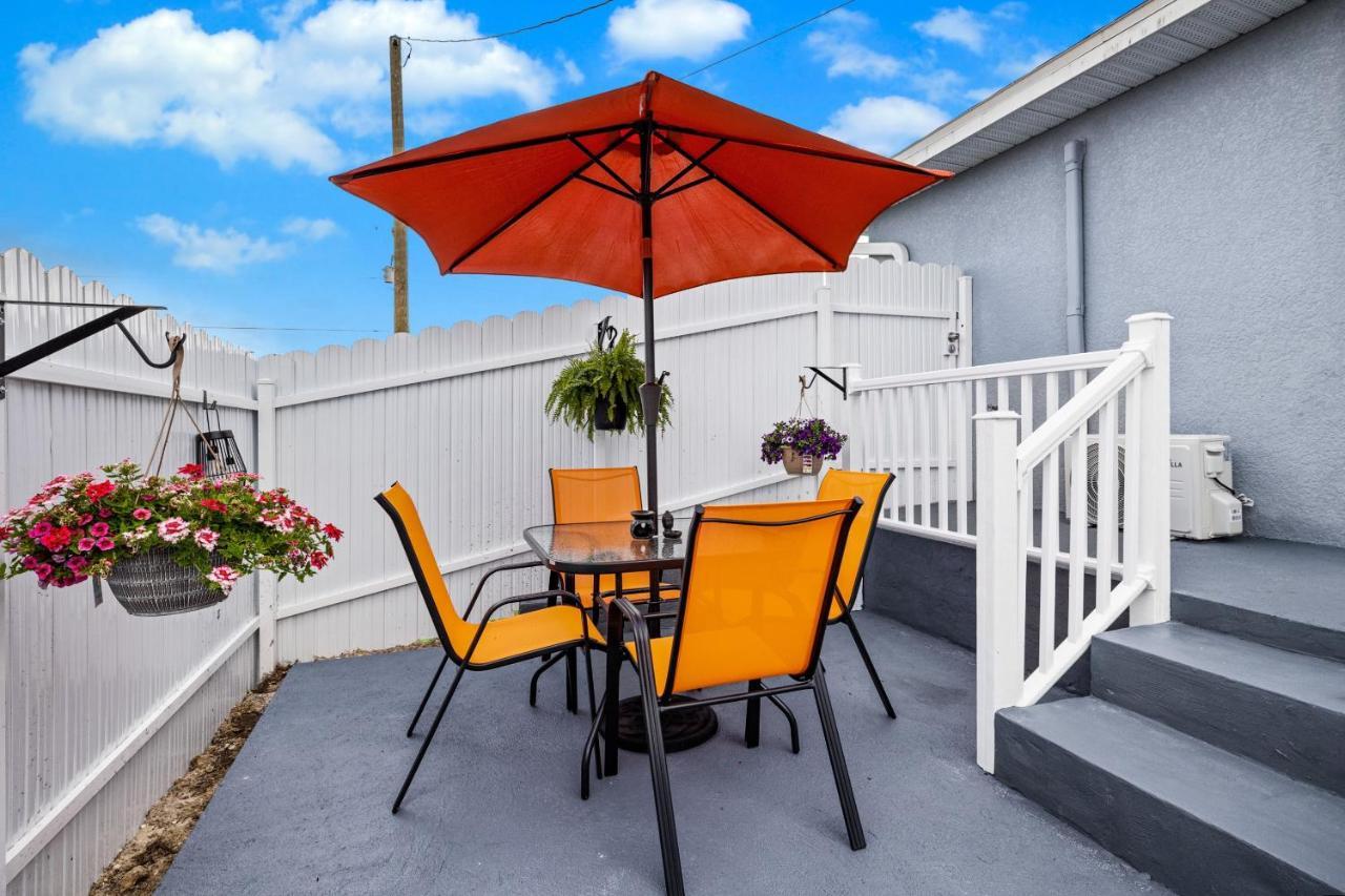 Tropical Paradise Cape Coral Exterior photo